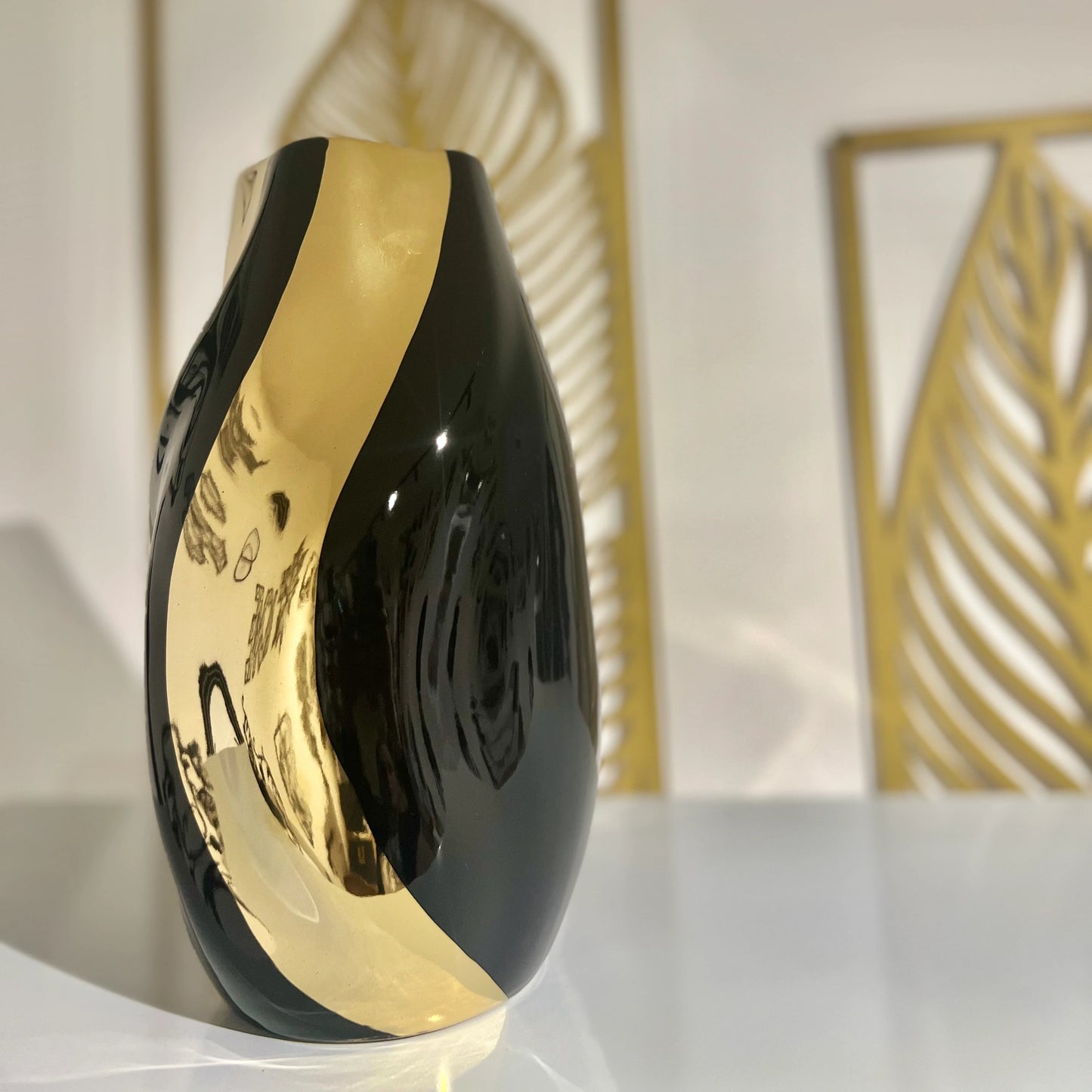 Ukrasna vazna Obsidian Alt