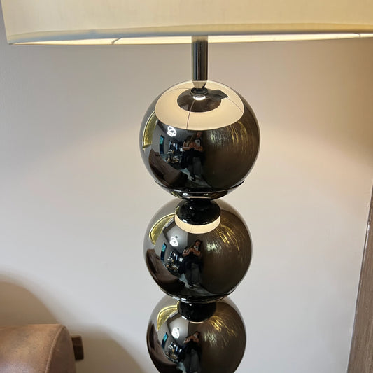 Podna lampa Black Pearl