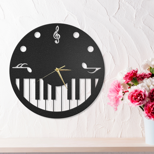 Zidni sat Piano