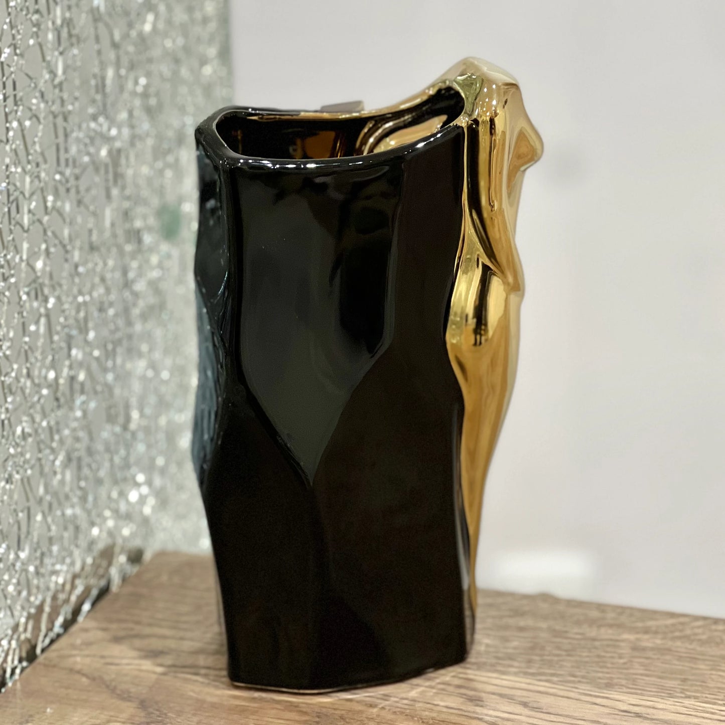 Ukrasna vazna Noir Muse