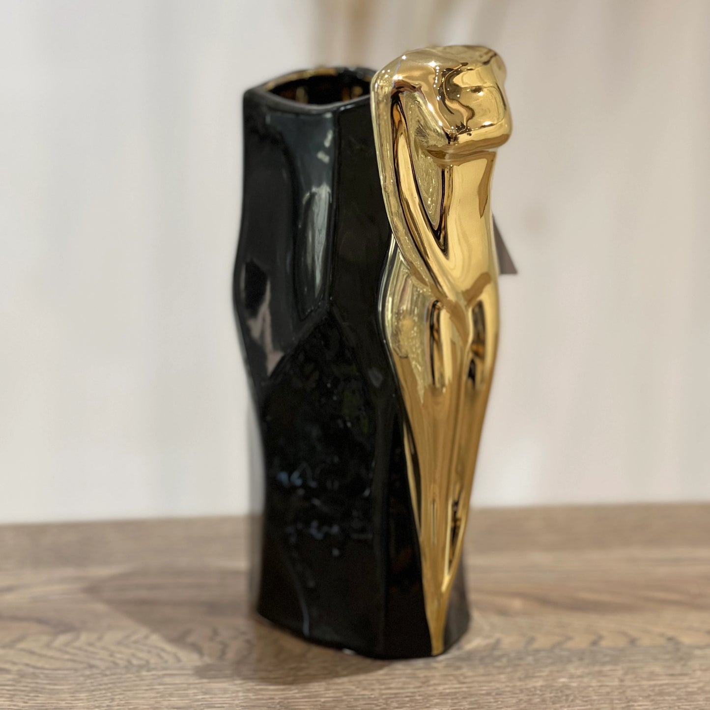 Ukrasna vazna Noir Muse