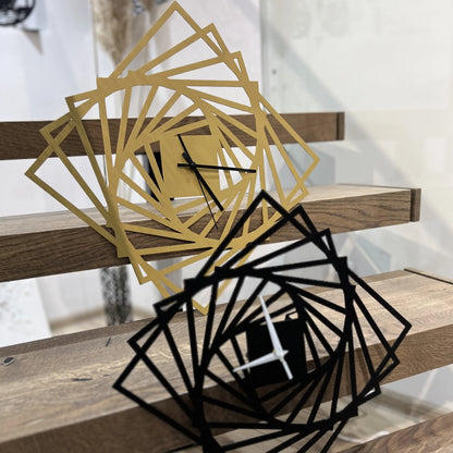 Zidni metalni satovi crni i zlatni